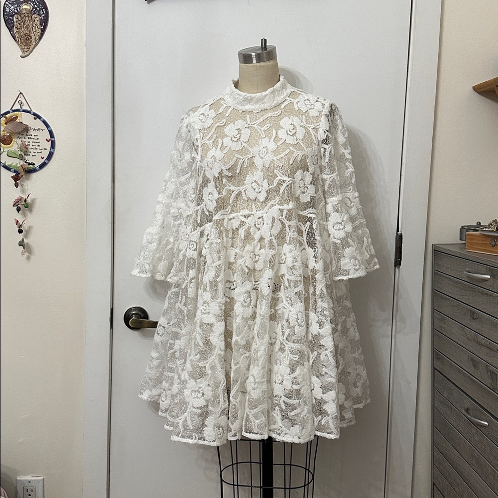 Free People White Floral Lace Dress see through gorgeous lace🤩🤩🤩 - Picture 15 of 15
